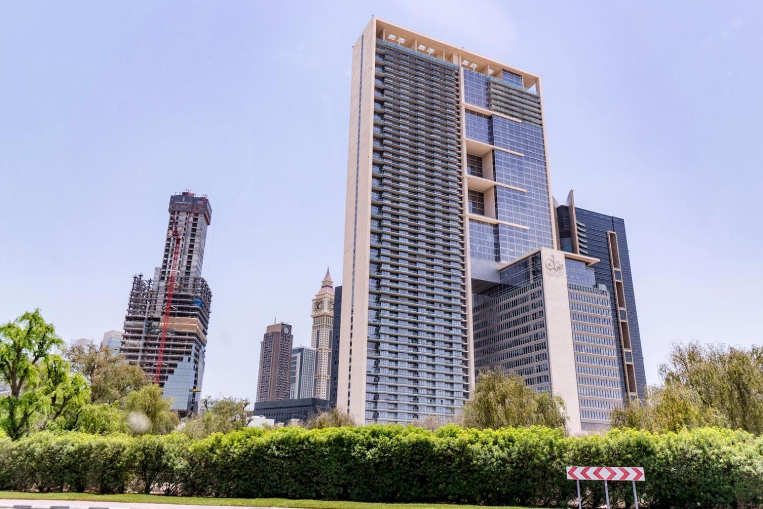 Blueground Difc Squash Pool Gym City View Dxb-1483